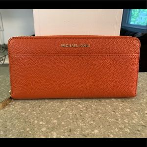 Michael Kors Mercer Continental Wallet